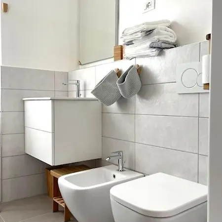 Διαμέρισμα Leia W/private Parking In Old Town Τεργέστη