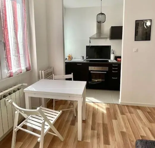 Appartement Leia W/private Parking In Old Town Triëst